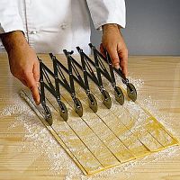 Резак д/пасты (5 плоских, 5 рифленых), нерж.сталь ROTINOX 5 P/O