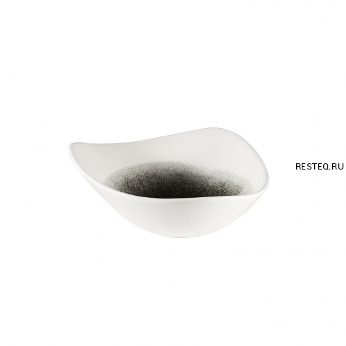 Салатник треугольный 0,37л d18,5см, без борта, цвет Raku Quartz Black, Studio Prints RKBQTRB71